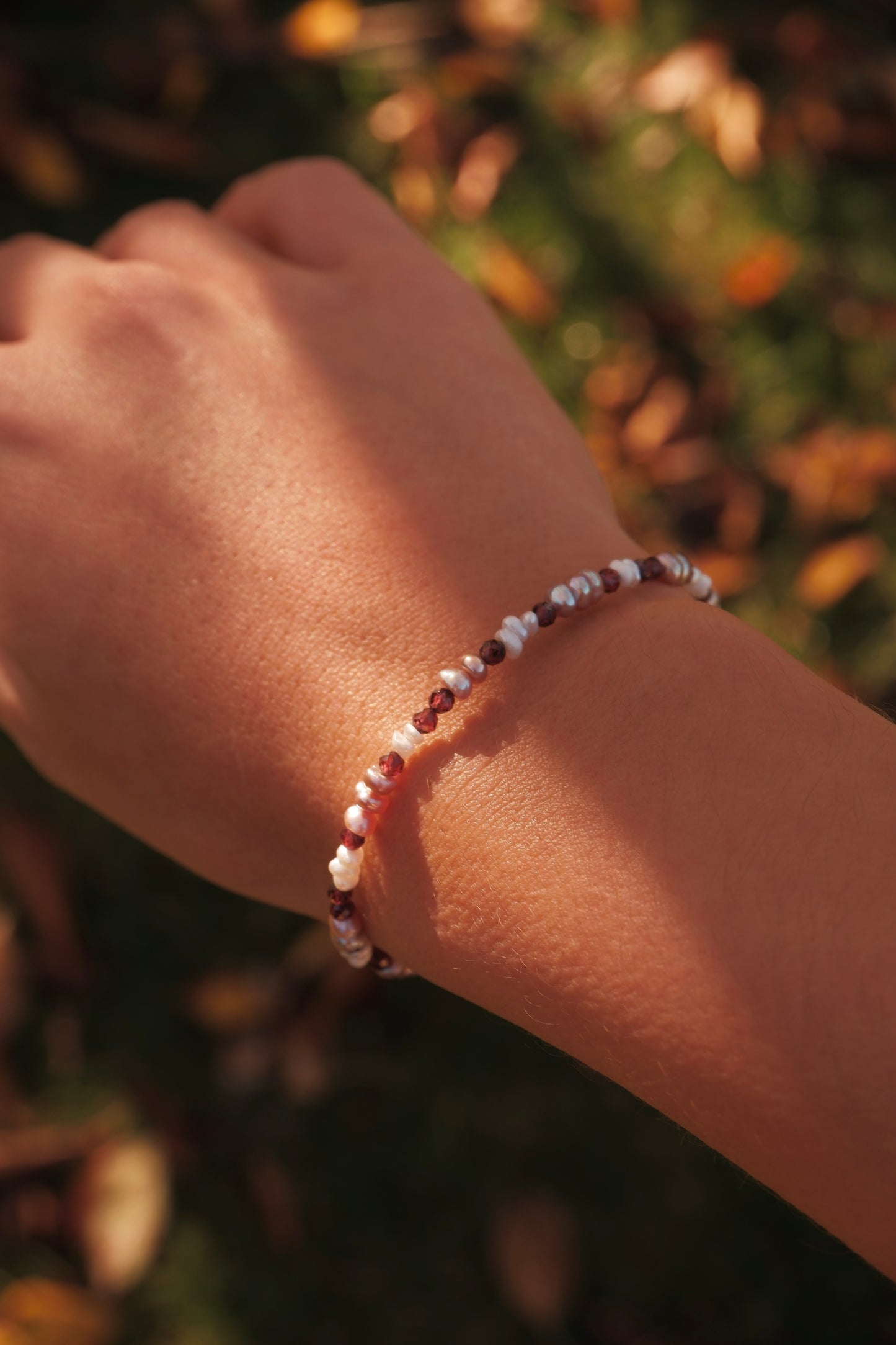 Garnet and pearl bracelet