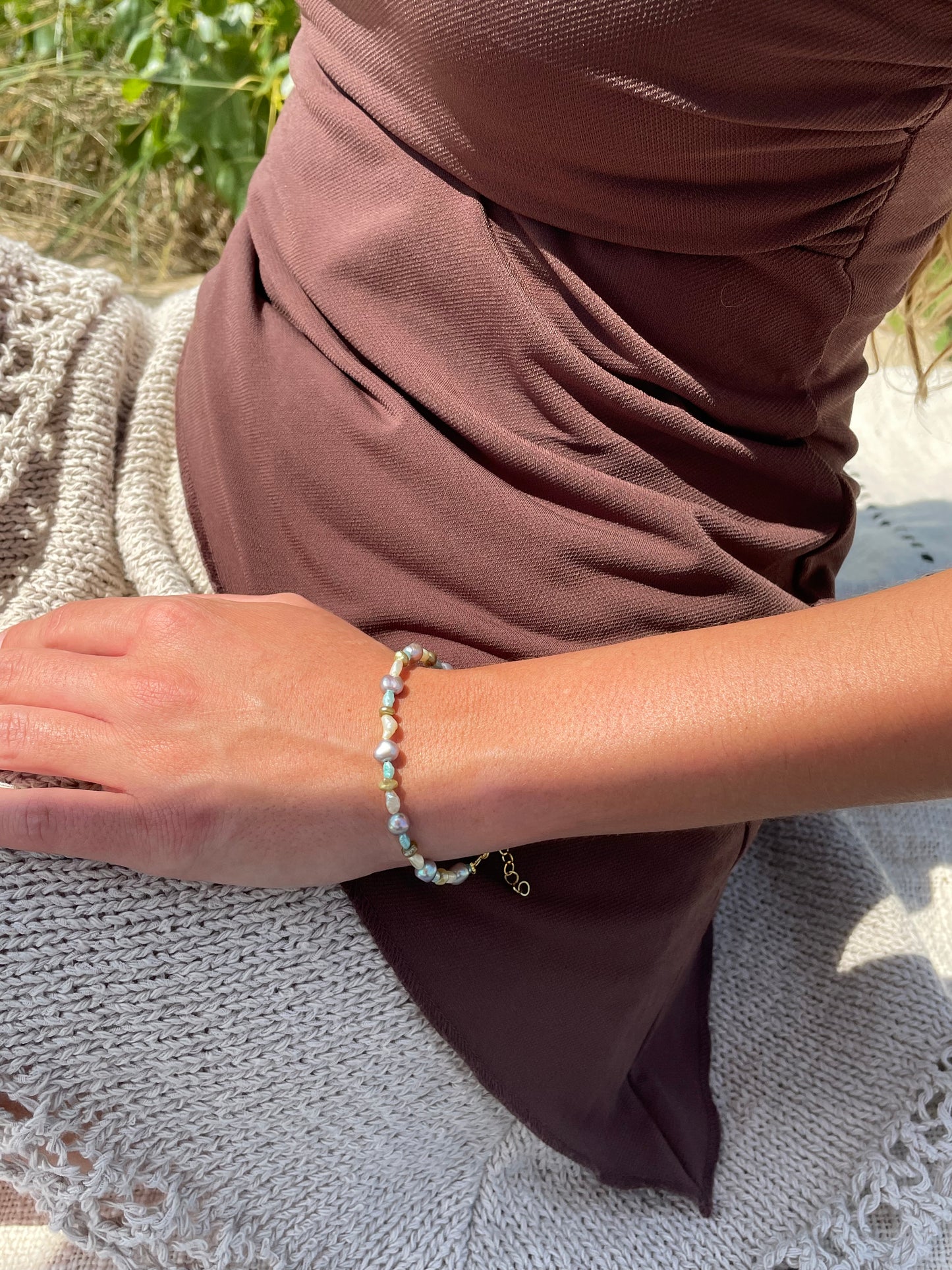 Ocean blue pearl bracelet