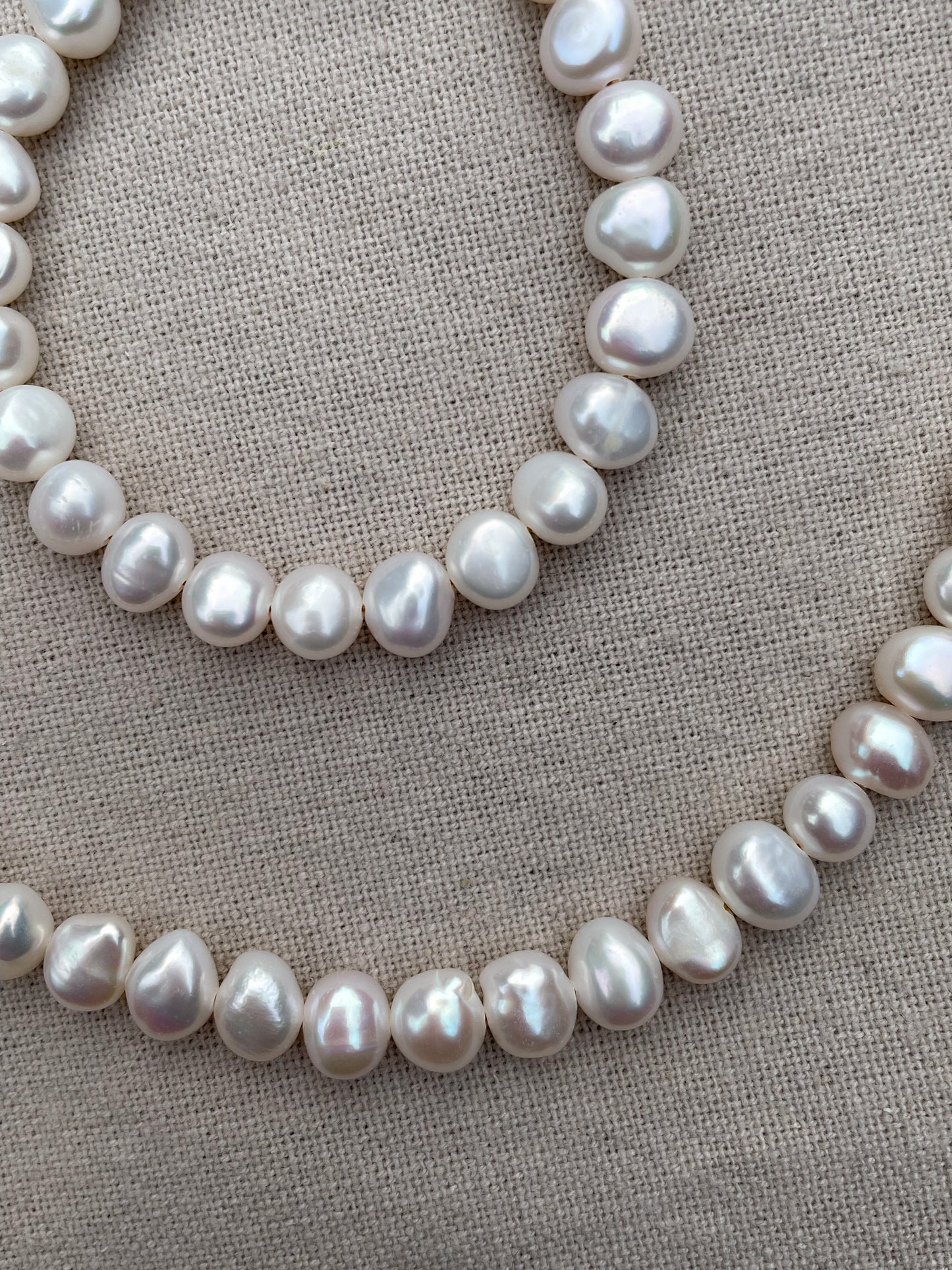 Bright white pearl necklace