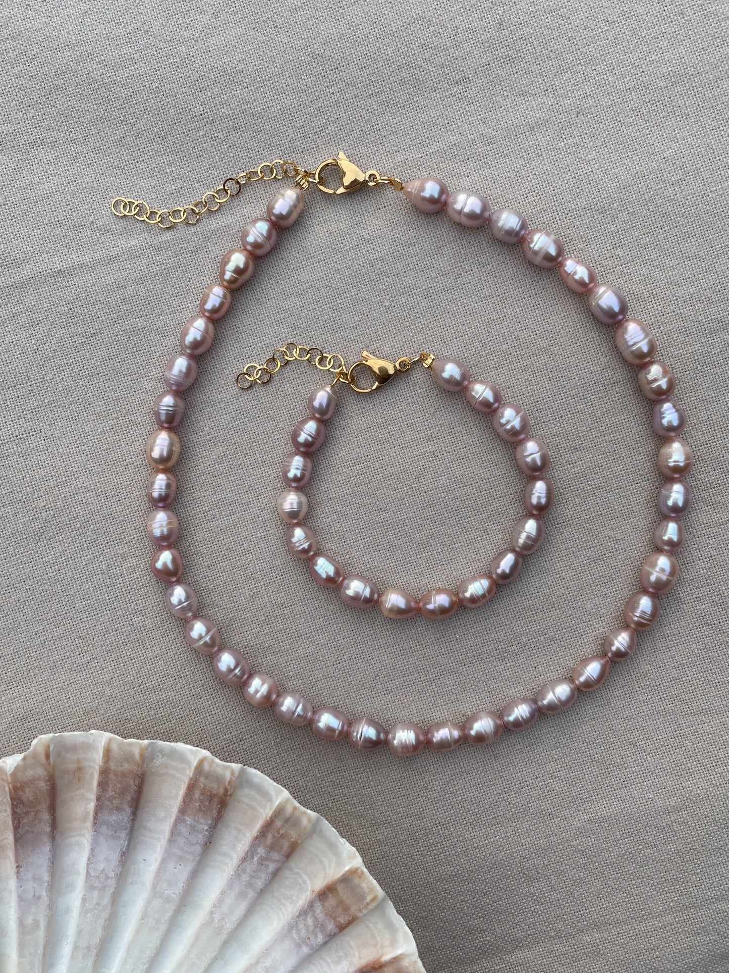 Lilac pearl necklace