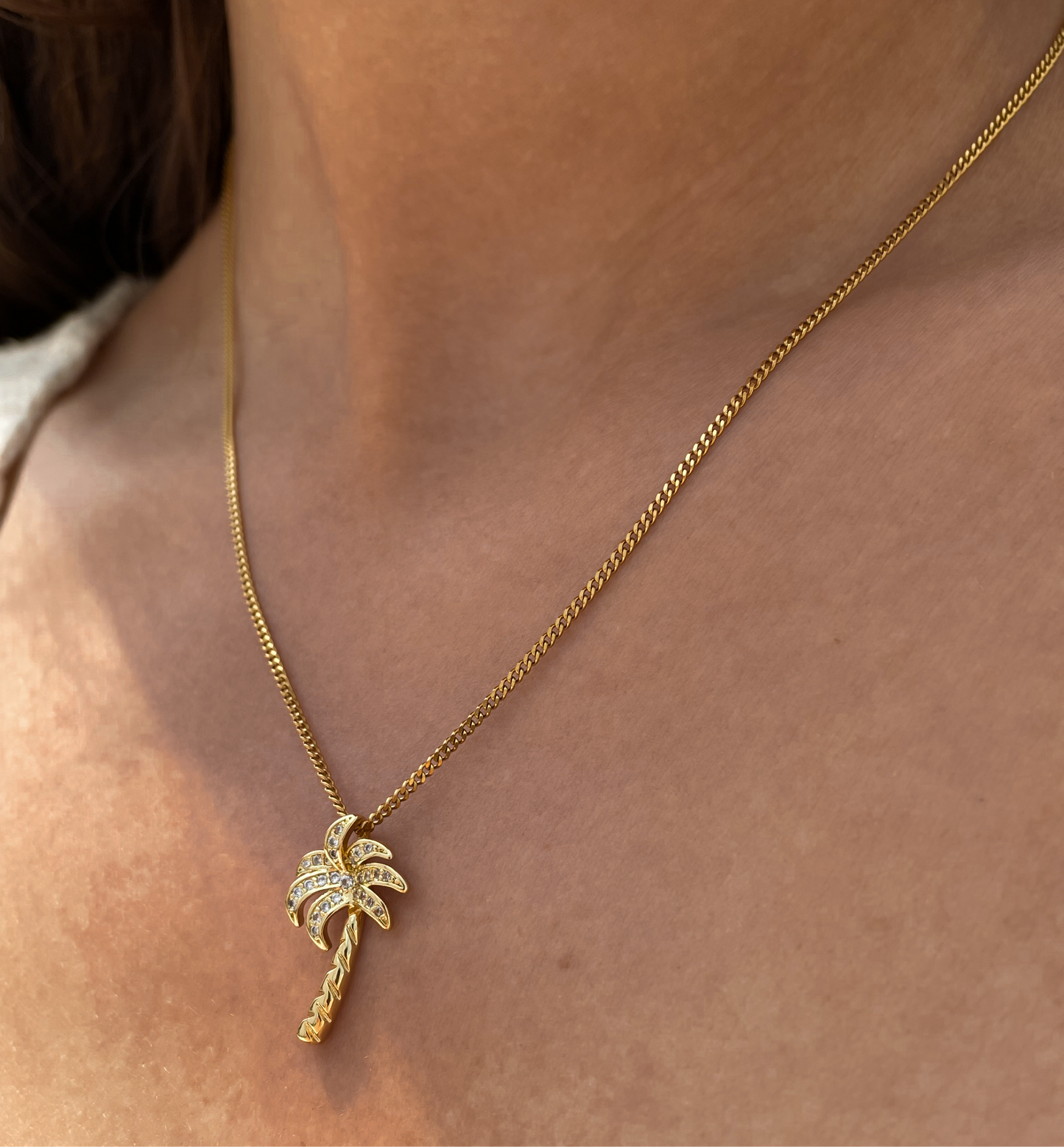 Palm necklace