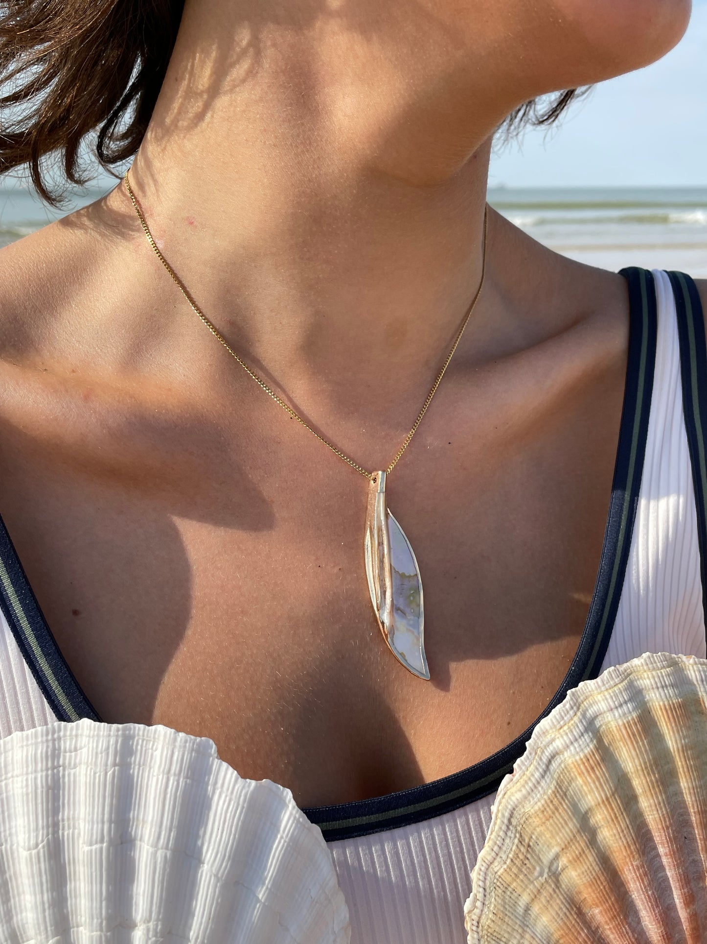 Feather shell necklace