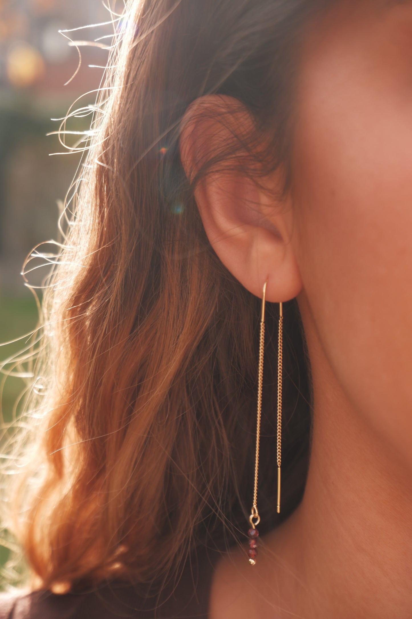 Leila earrings garnet