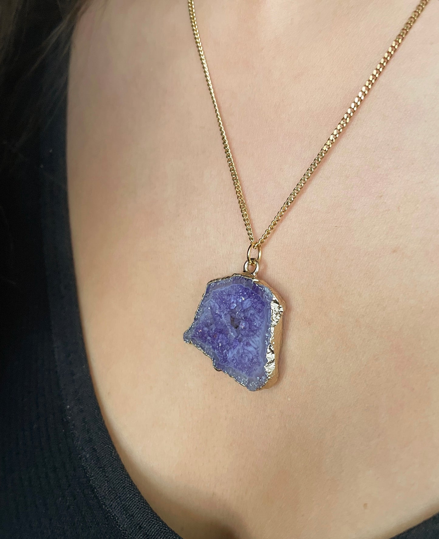 Agate geode necklace 15 (purple/gold)
