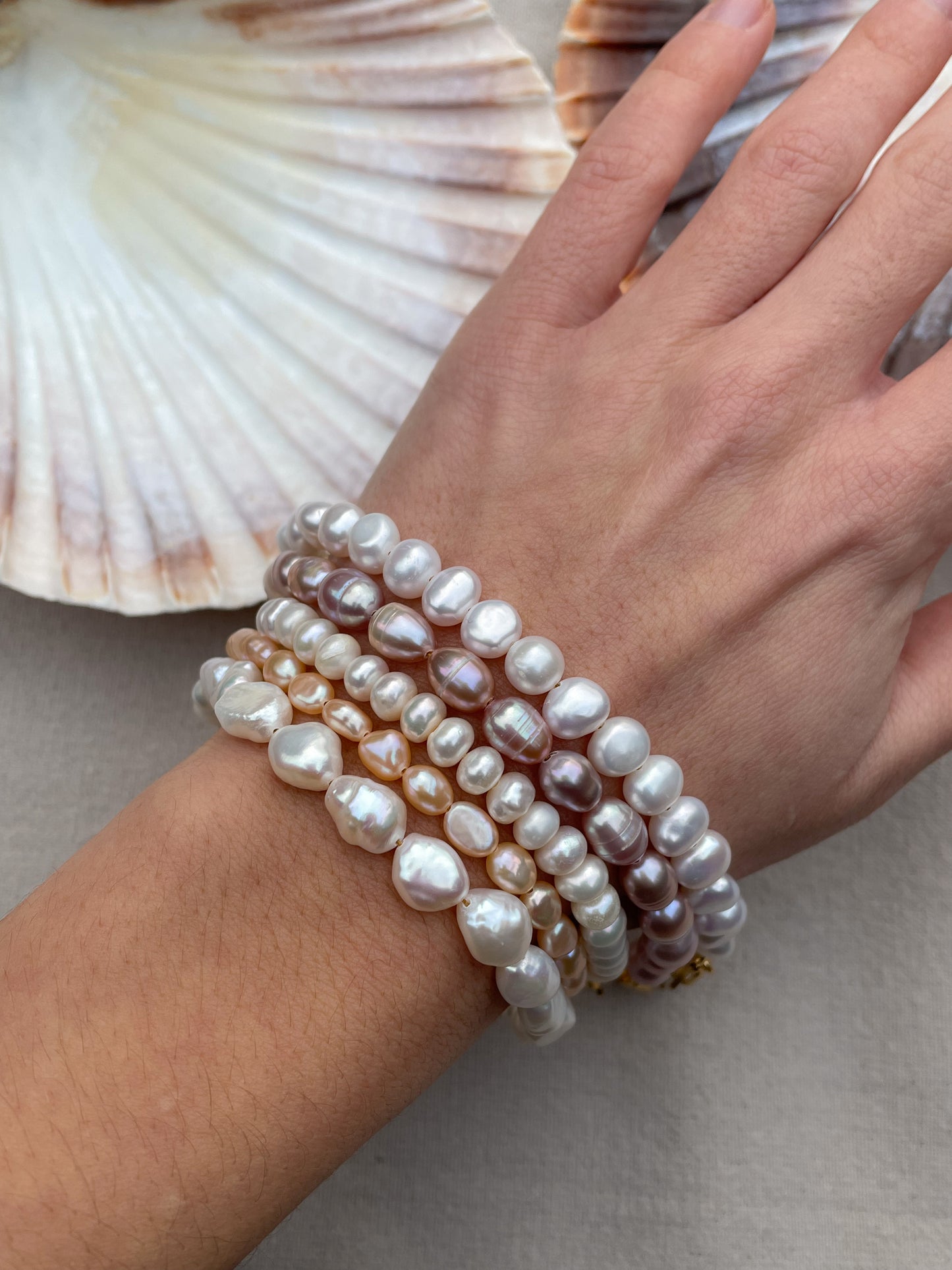 Bright white pearl bracelet