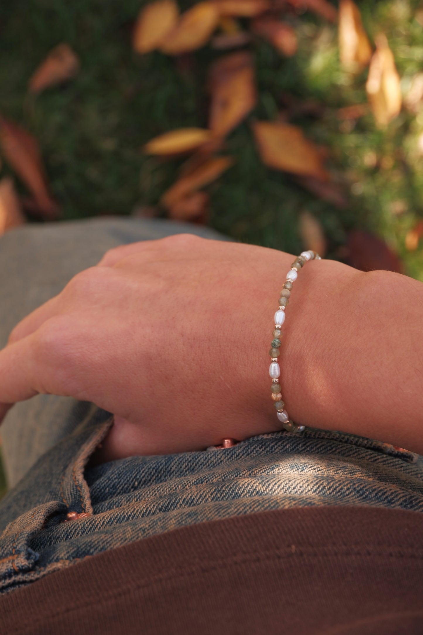 Green apatite and pearl bracelet