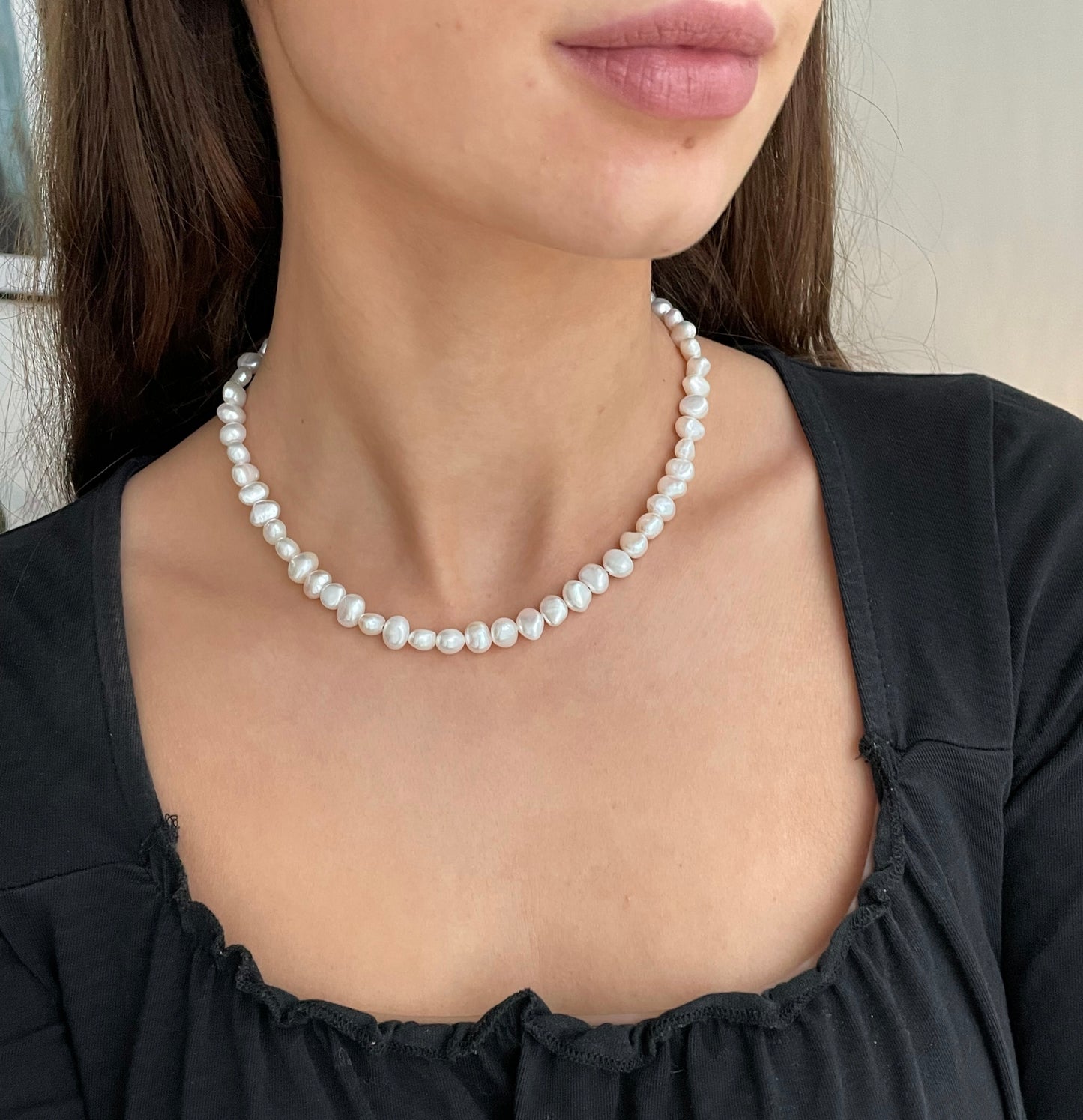 Bright white pearl necklace