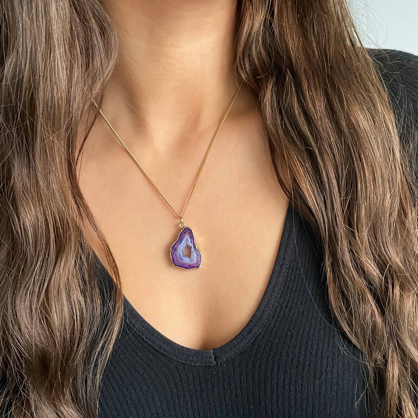 Agate geode necklace 18 (purple/gold)