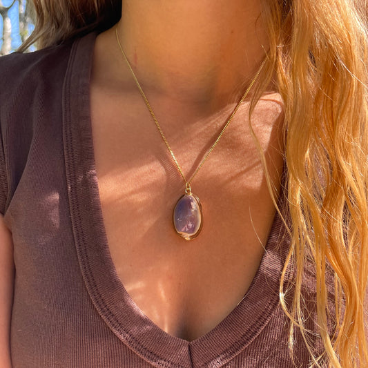 Lilac kauri shell necklace