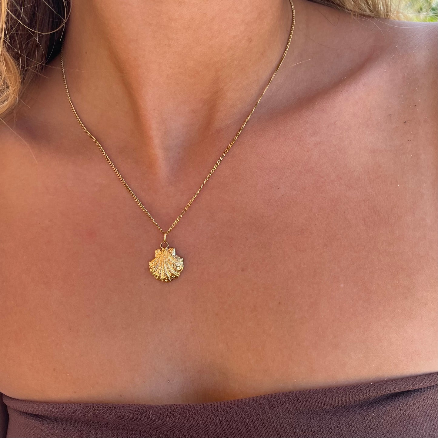 Golden shell necklace