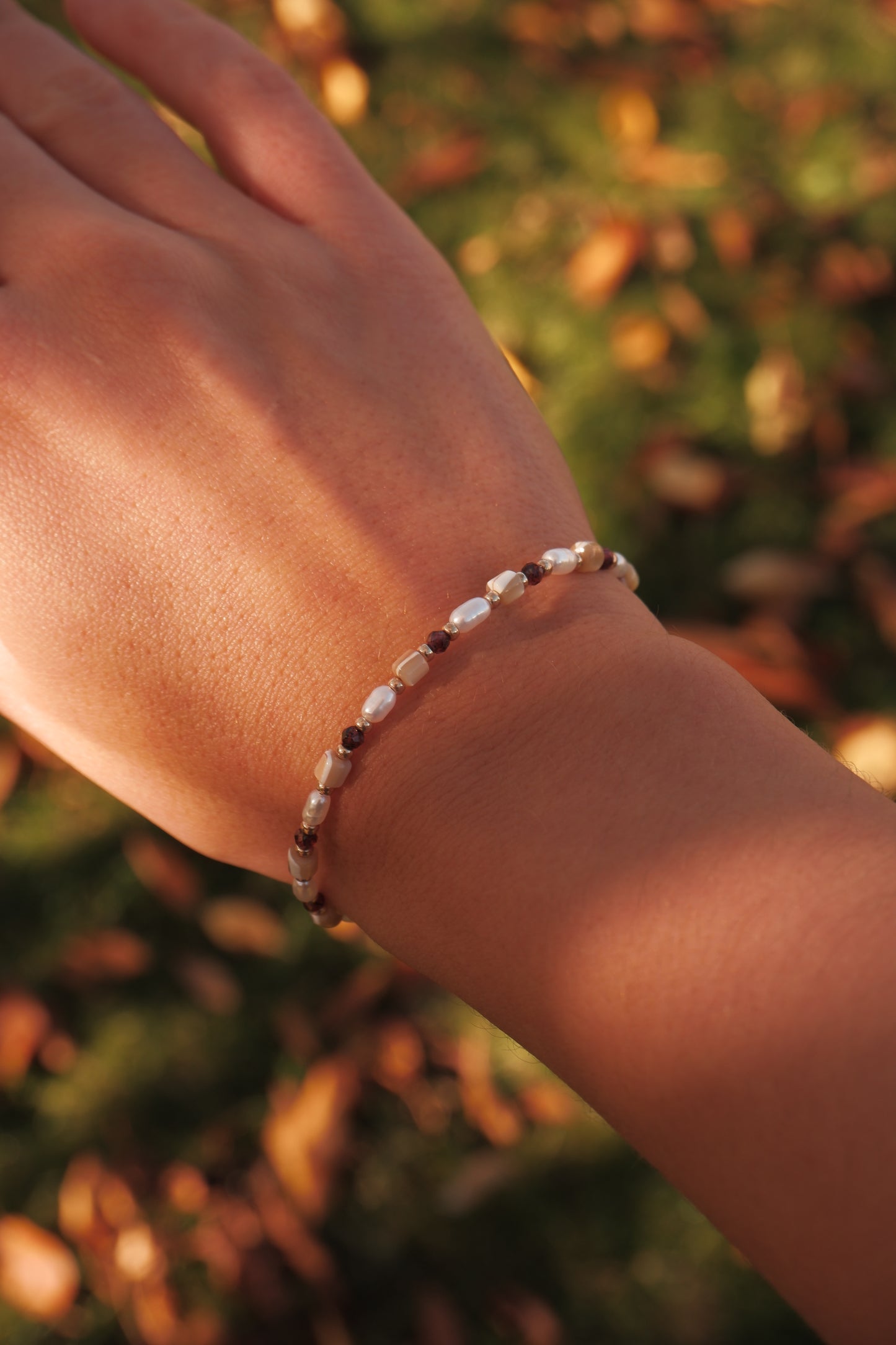 Garnet and shell bracelet