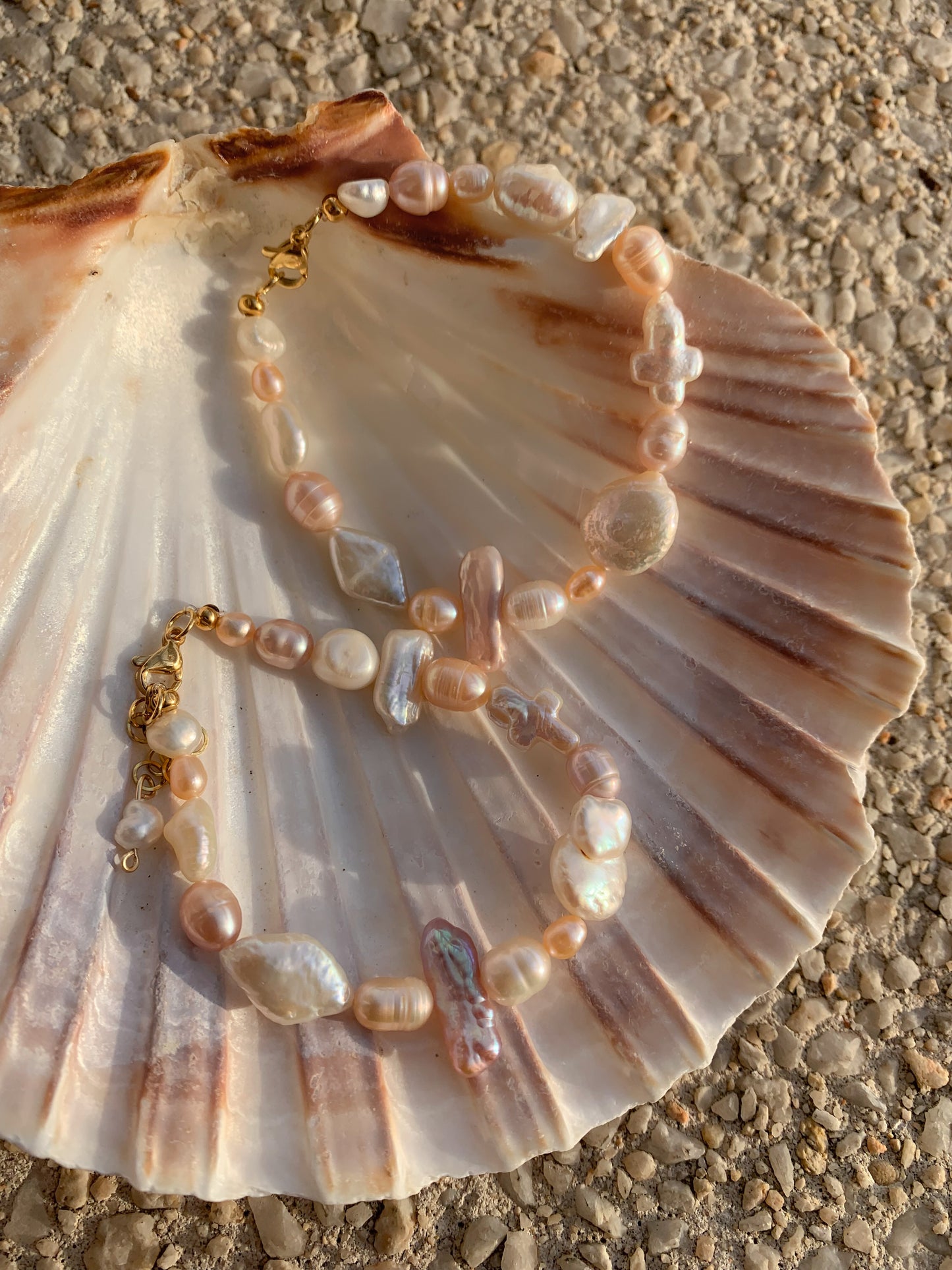 Amira baroque pearl bracelet