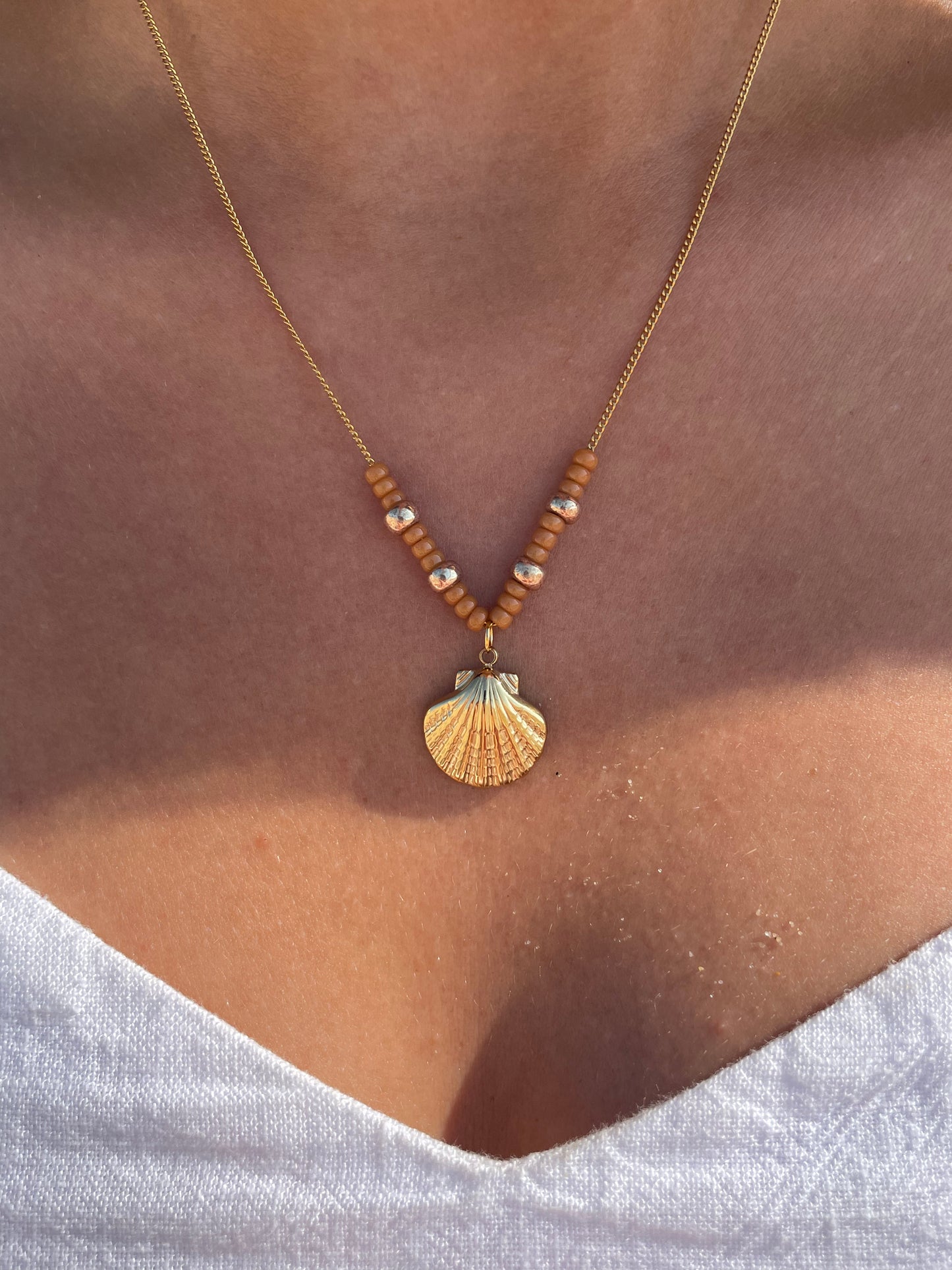 Seashell necklace tangerine