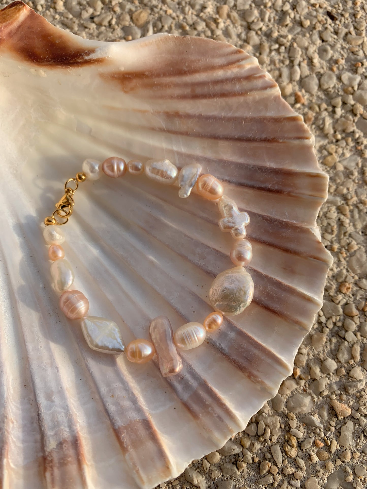 Amira baroque pearl bracelet